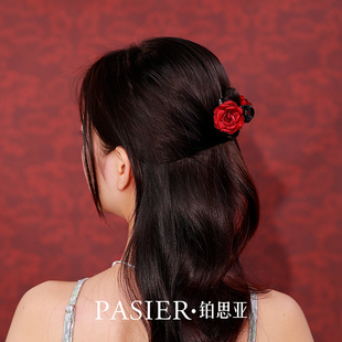 铂思亚红色玫瑰发夹女款 花朵抓夹优雅仙气小号发卡子头饰 新中式