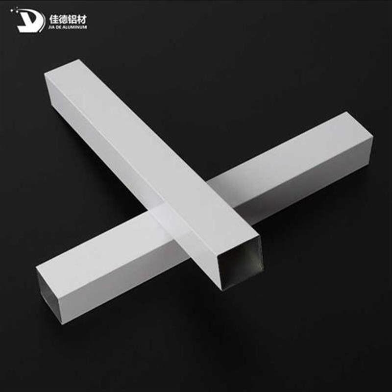 纯白色铝方管i铝l扁管吊顶天花铝外静喷涂室合隔型材金断奢华