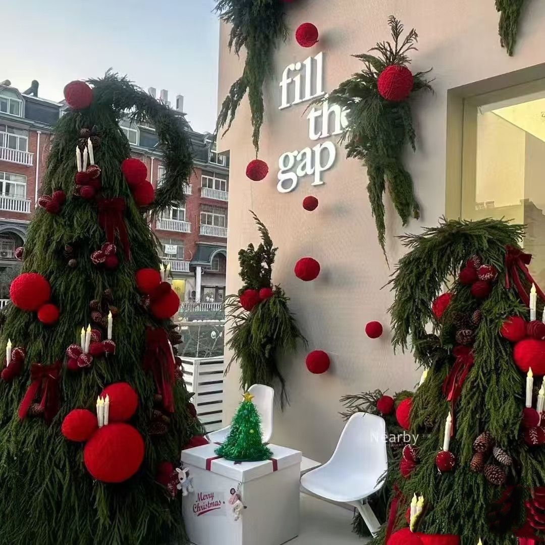 圣诞树装饰品天竺少女松枝鲜切花