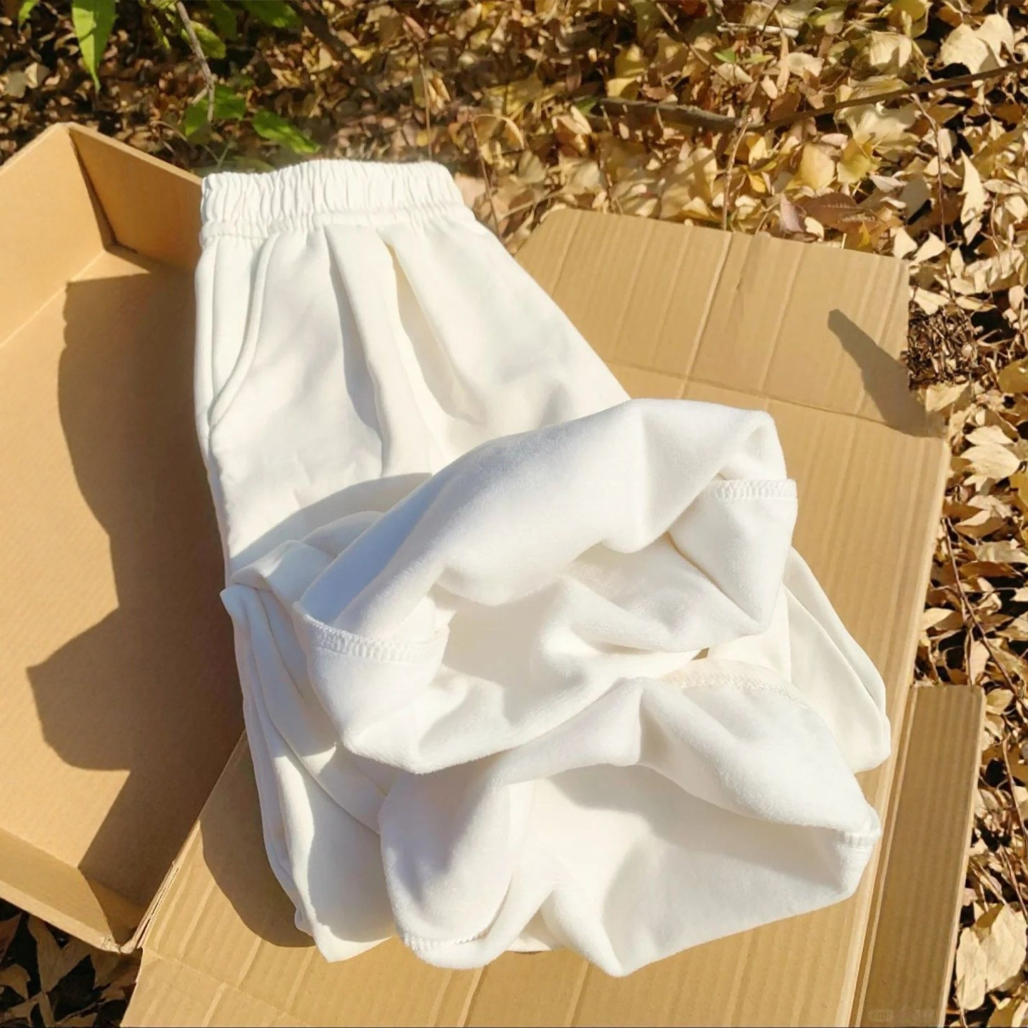 奶芙白色阔腿裤女秋冬季宽松垂感休闲裤