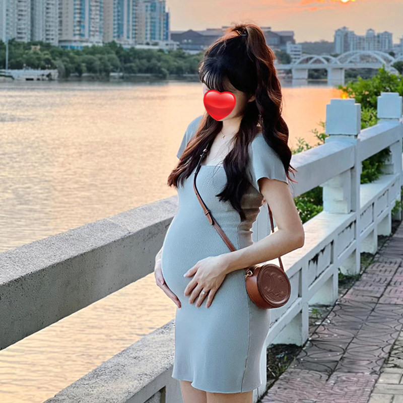 孕妇法式性感包臀短裙夏天短袖时尚设计感针织收腰紧身弹力连衣裙