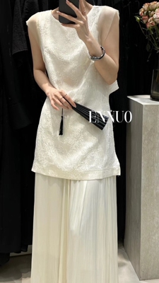 ENNUO恩诺春款高级感设计款新中式圆领上衣复古立体浮雕提花女
