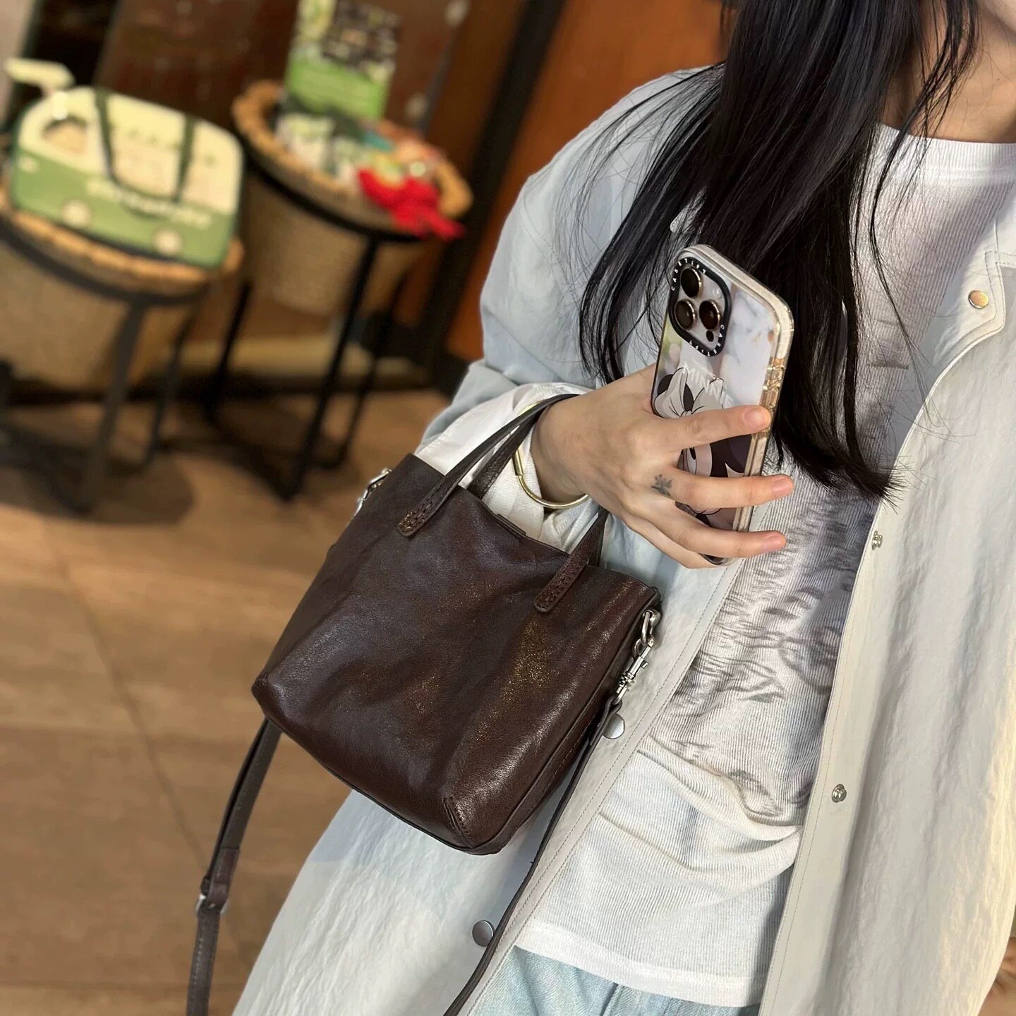 商场同款真皮女包头层牛皮手提斜挎水桶包时尚百搭休闲复古包爆款