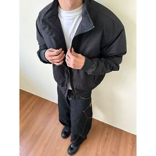 春季痞帅短款硬汉风美式飞行员夹克男黑色棒球服立领廓形机能外套