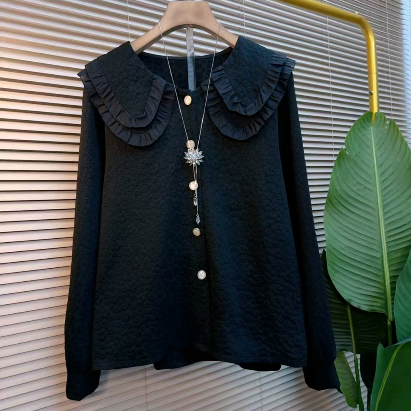 胖妹妹2025欧洲站大码娃娃领设计感开衫减龄显瘦气质打底小衫纯色