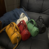 2026新款 小众设计植揉牛皮女包手提简约百搭包斜挎包轻奢枕头包