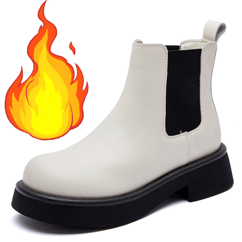 2024 여성을위한 새로운 가을 겨울 굴뚝 부츠 틈새 디자인 여성을위한 플랫 프랑스어 짧은 부츠 LOLI CHELSEA BOOTS