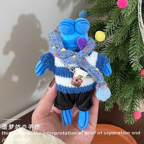 适配比奇堡居民娃衣躺平鱼卡套泡泡玛特丑鱼衣服打工鱼工牌配饰