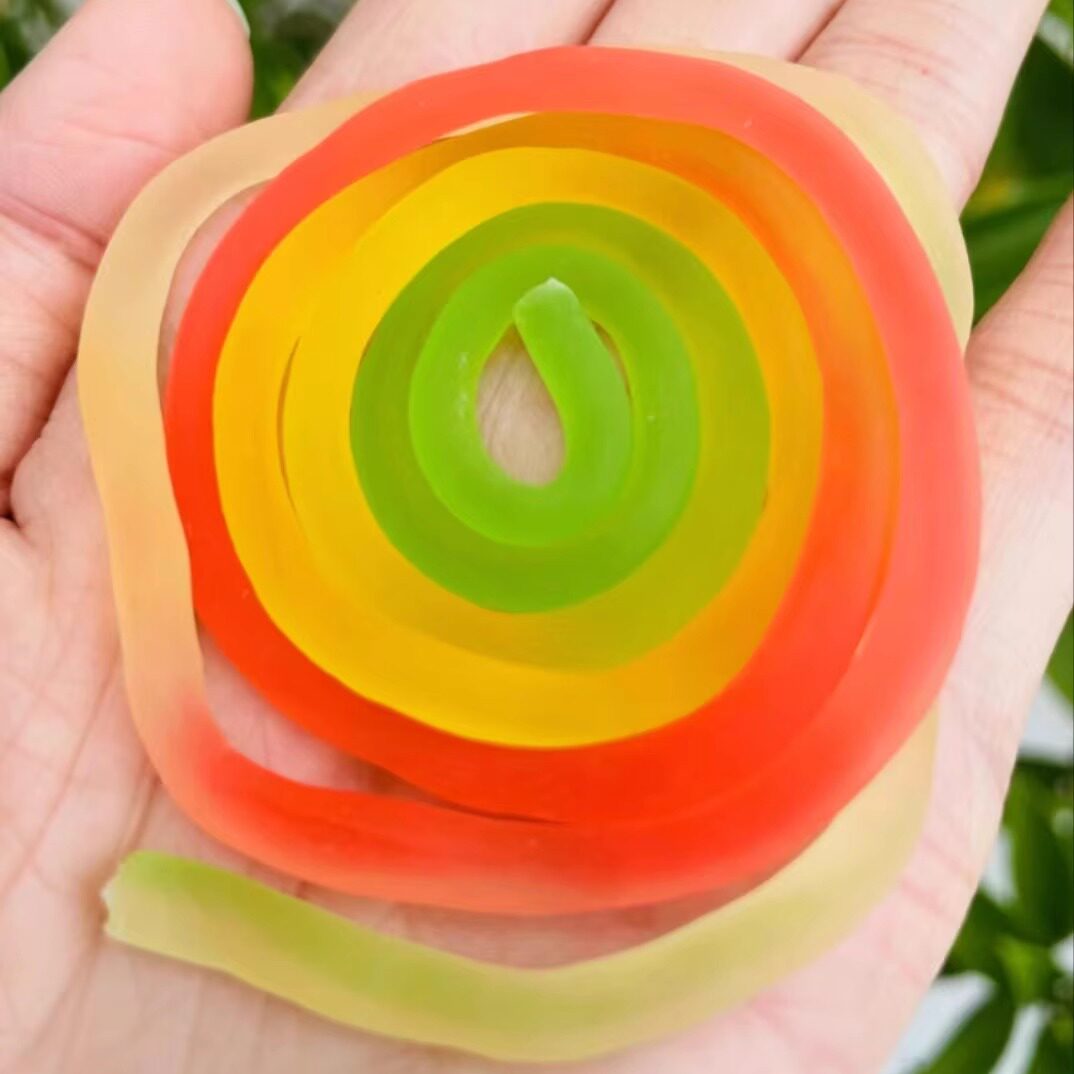 彩绳糖qq糖彩虹拉拉糖彩绳水果味软糖五彩虹绳橡皮糖童年怀旧零食