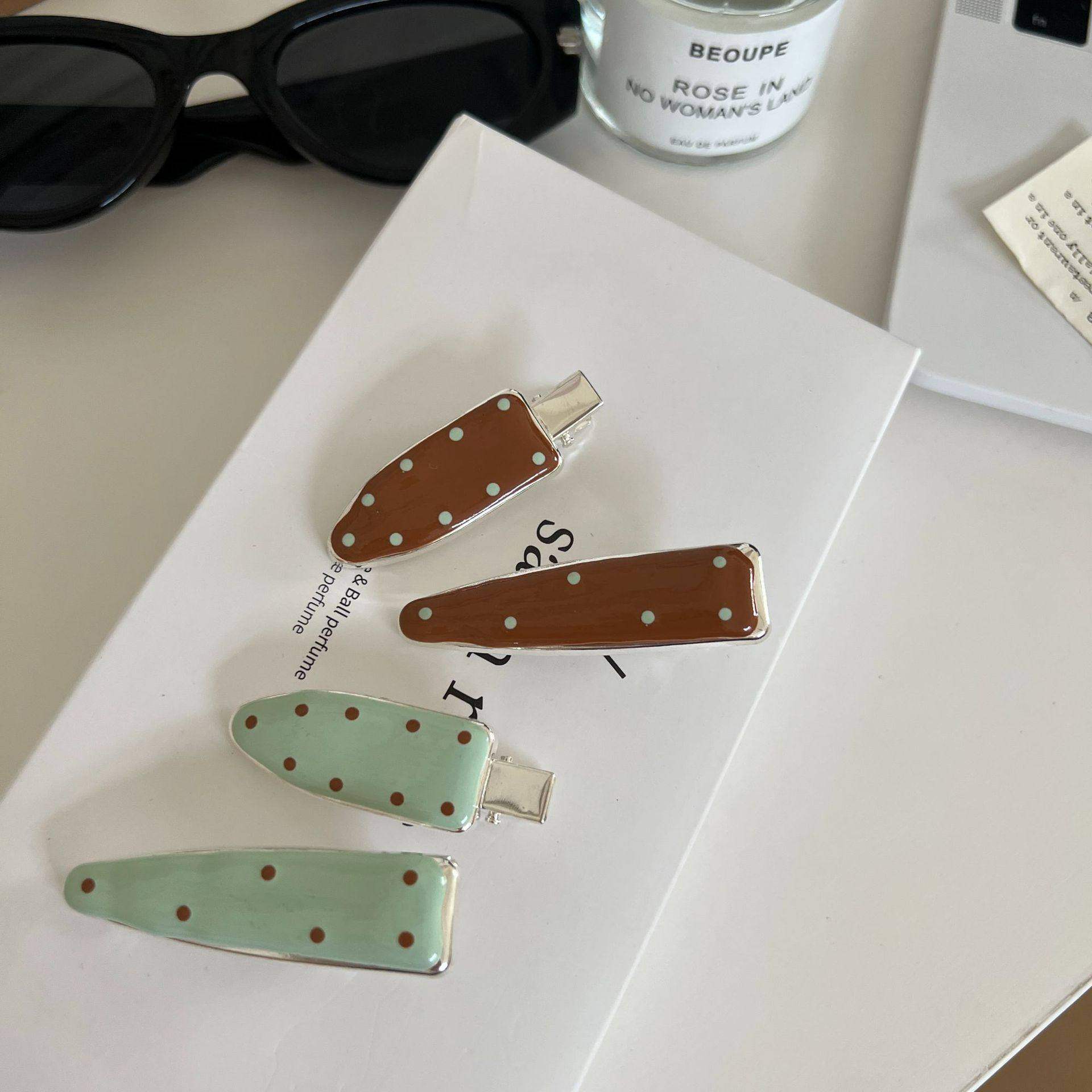 薄荷生巧。滴釉波点撞色化妆夹发卡高级感金属碎发刘海夹无痕发夹