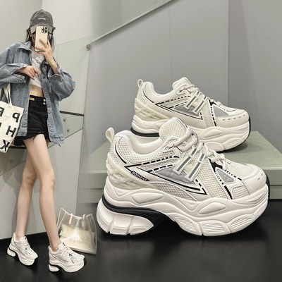 内增高老爹鞋女显脚小2025年夏季新款网面透气运动鞋厚底小白女鞋