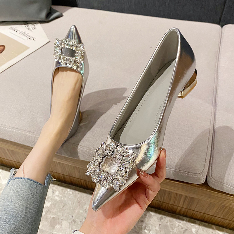 气质银色3cm工作平底粗跟单鞋女2023秋冬新款尖头水钻高跟鞋职业,女鞋,浅口单鞋,淘宝优惠券,粉丝福利购,淘宝优惠卷