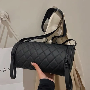 牛津布圆筒斜挎包女横版小众枕头洋气百搭大容量水桶包斜挎单肩包