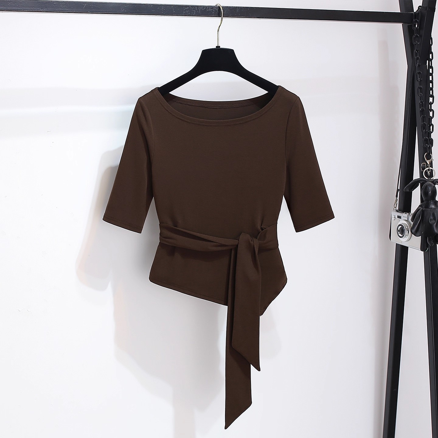 韩系漂亮中七分袖圆领正肩T恤女