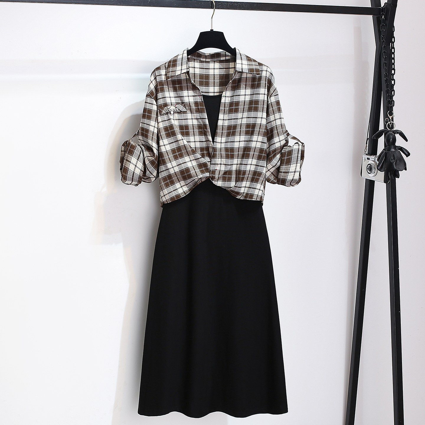 咖色格子衬衫外套吊带连衣裙女
