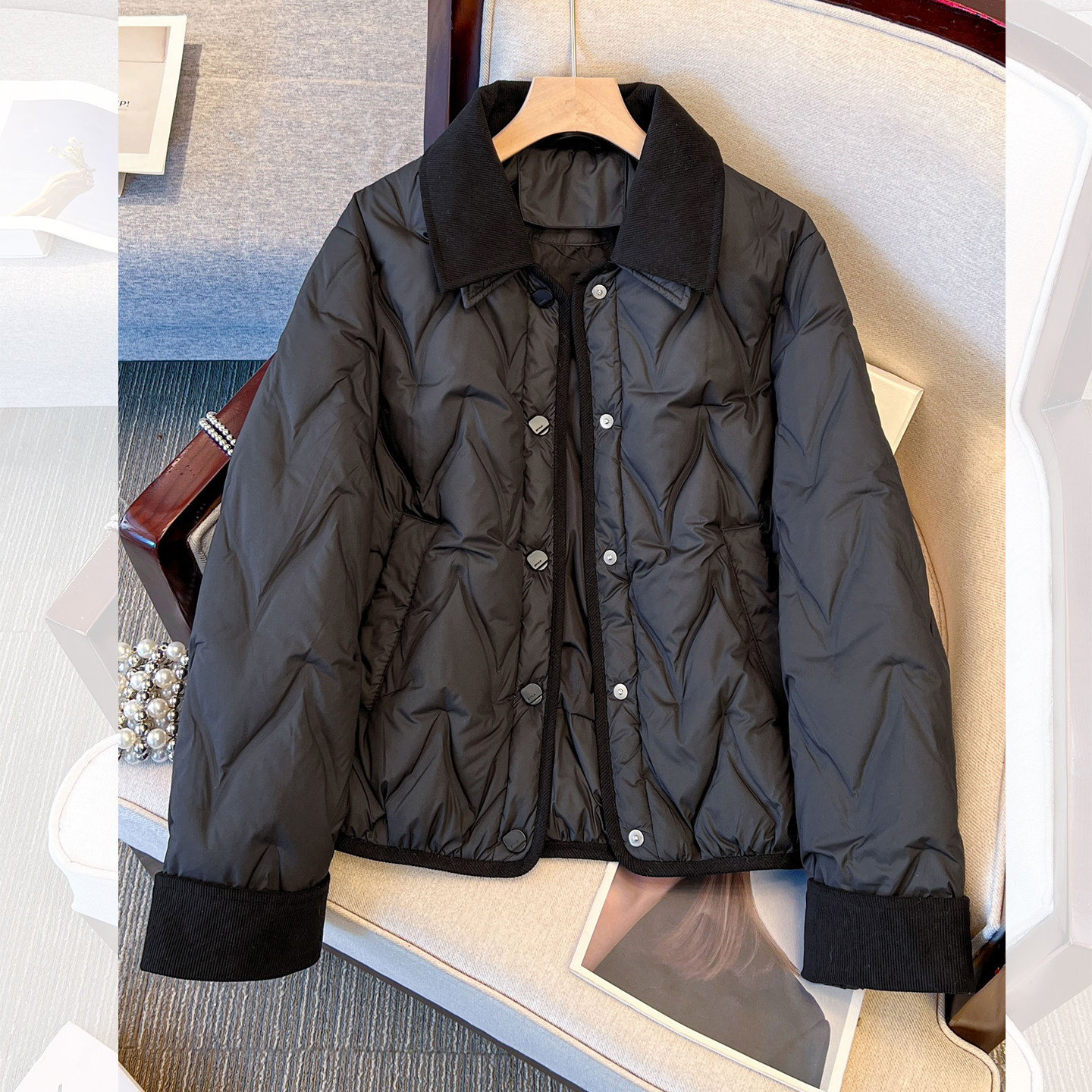 黑色轻薄灯芯绒拼接翻领羽绒服女2025冬装新款新国标90白鸭绒外套,女装/女士精品,羽绒服,淘宝优惠券,粉丝福利购,淘宝优惠卷