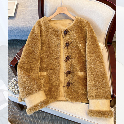 独特漂亮羊羔毛茸茸加厚圆领外套