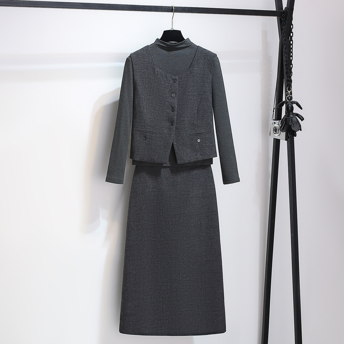 毛呢马甲半高领长袖t恤西装半身裙女2025秋冬季新款职业三件套装,女装/女士精品,时尚套装,淘宝优惠券,粉丝福利购,淘宝优惠卷