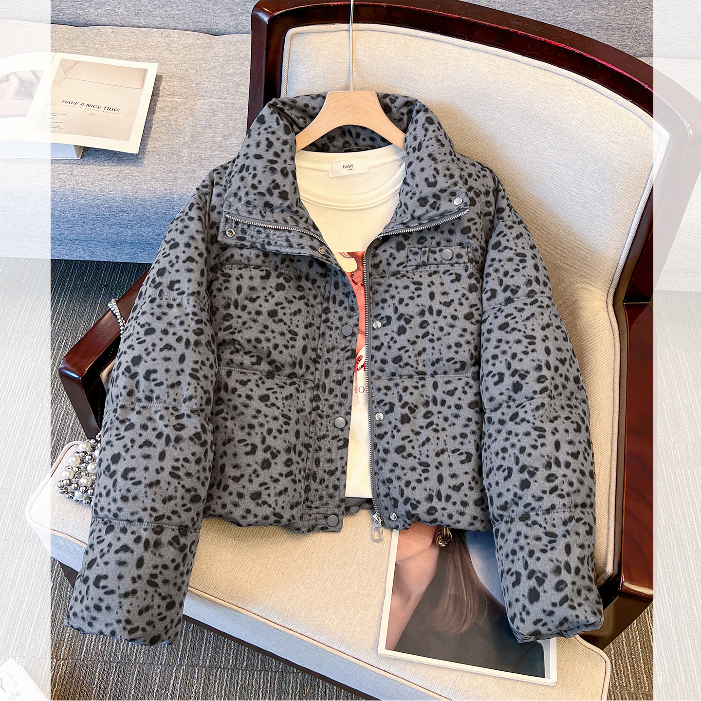 灰色豹纹立领短款小个子羽绒服女