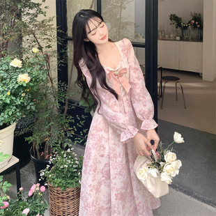 法式甜美碎花长袖连衣裙女秋季感气质长裙收腰温柔风仙女裙子