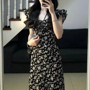 茶歇法式黑底白花小碎花连衣裙女夏袖飞飞袖复古风收腰显瘦长裙