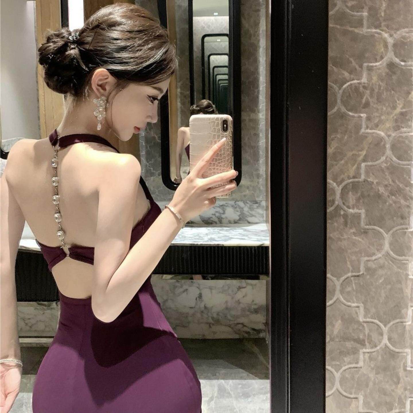 设计感露背挂脖连衣裙女夏季御姐风修身礼服长裙黑色气质包臀裙子