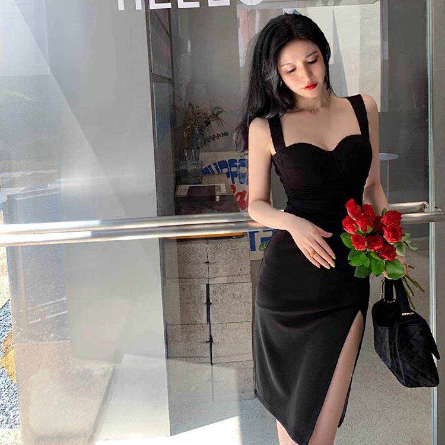 带胸垫设计感黑色性感斜开叉双肩连衣裙女礼服修身抹胸吊带短裙