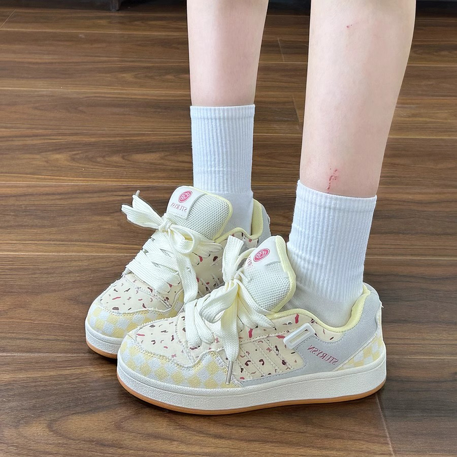 女童运动鞋蔓越莓大童板鞋女款秋季2025新款儿童鞋子小学生面包鞋