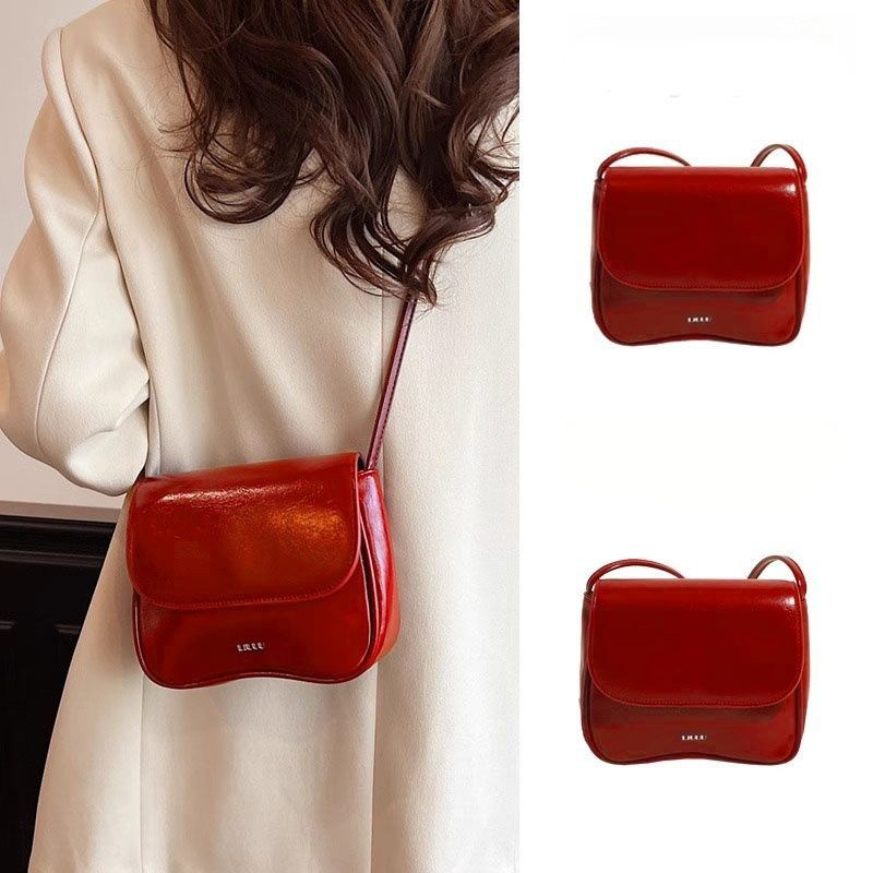 自制韩国小众复古简约mini迷你单肩斜挎手机小包包休闲红色挎包女
