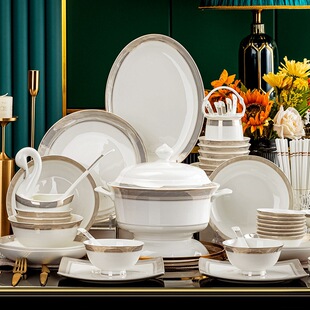 轻奢骨瓷碗碟套装家用景德镇陶瓷餐具轻奢碗盘勺组合全套活动礼品