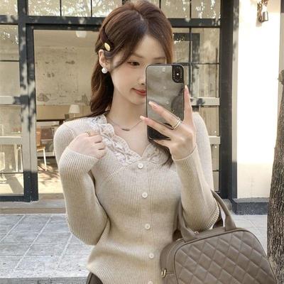 安迪绒设计感蕾丝边拼接V领长袖针织衫女上衣秋冬新款打底衫毛衣