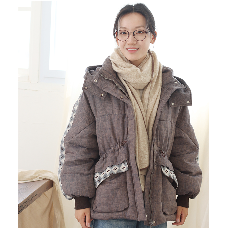 无色无味连帽半高领短款羽绒服女