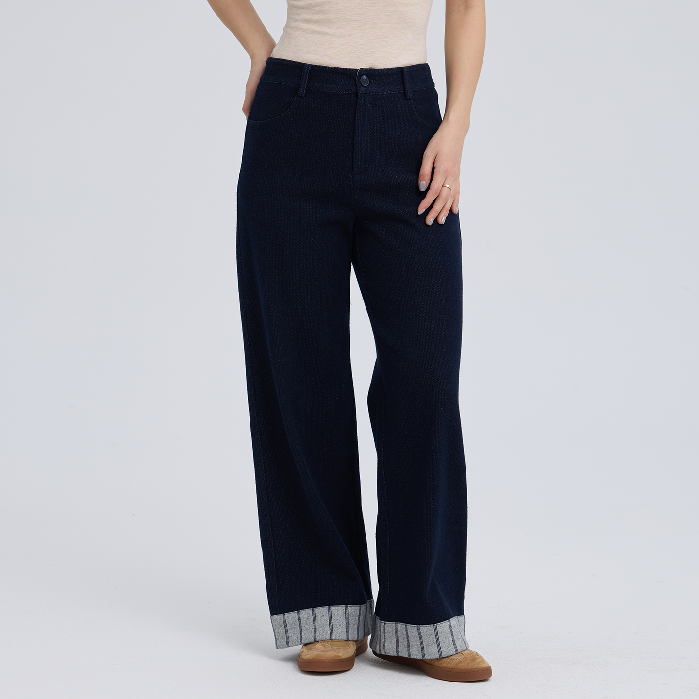 无色无味冬季新款磨毛直筒牛仔裤