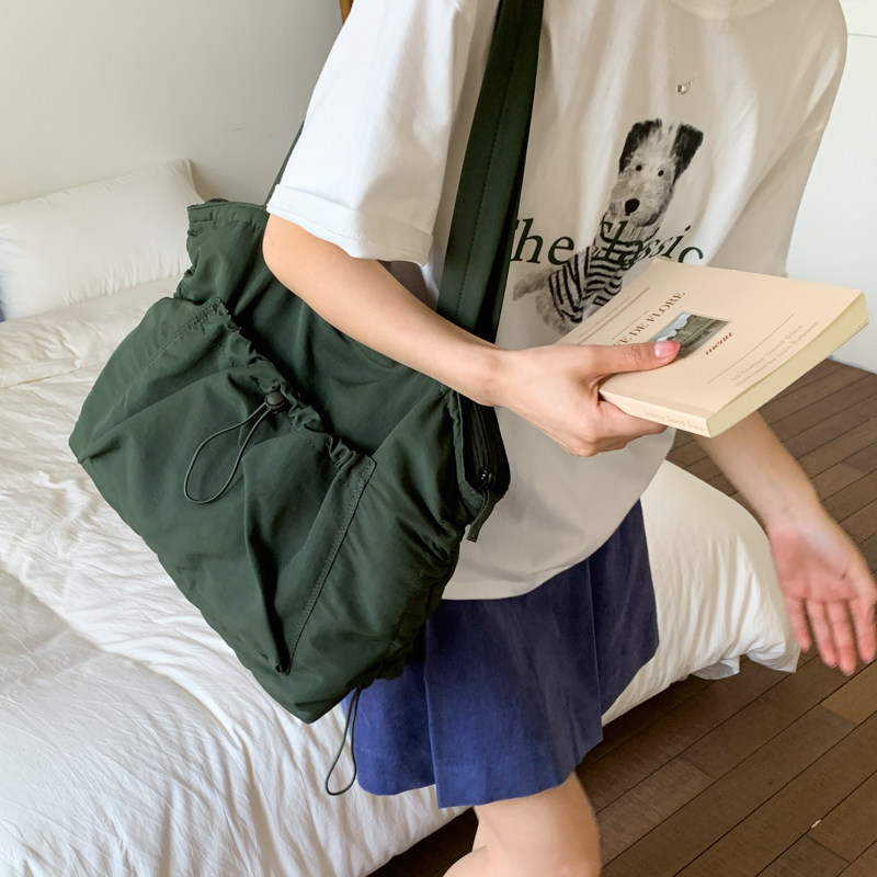 韩国尼龙帆布包包女时尚学院风女大学生托特包休闲大容量购物袋,箱包皮具/热销女包/男包,通用款女包,淘宝优惠券,粉丝福利购,淘宝优惠卷