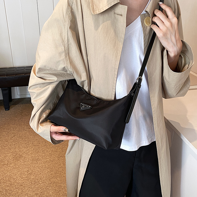 法国小众尼龙布包包女2024