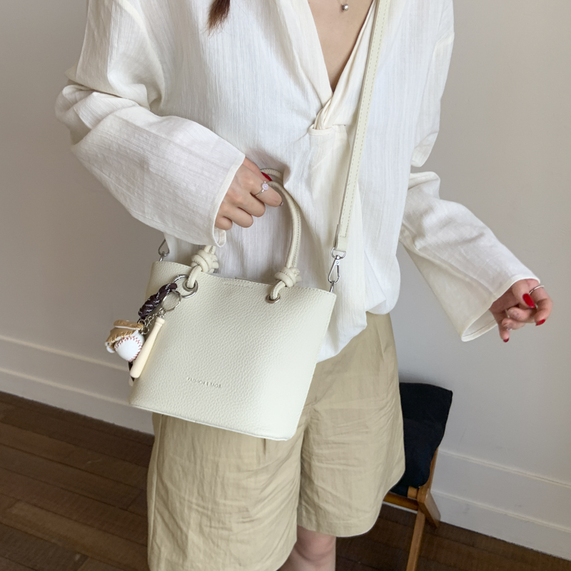 百搭斜挎包复古单肩斜挎包