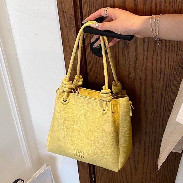 水桶包大容量通勤包爆款斜挎包