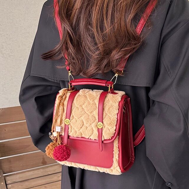 2026新款网红复古学院风双肩包包女小众休闲百搭可爱羊羔毛背包潮