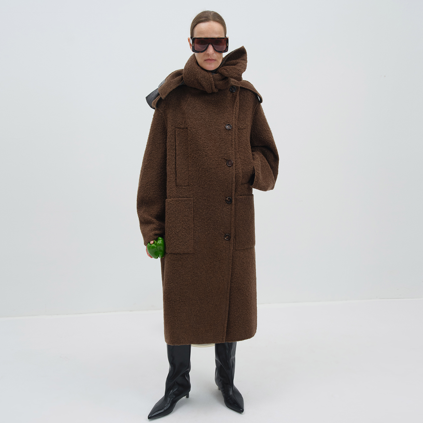 NMORE设计师品牌 25冬季新款 黑巧咖围巾造型大口袋宽松羊绒大衣