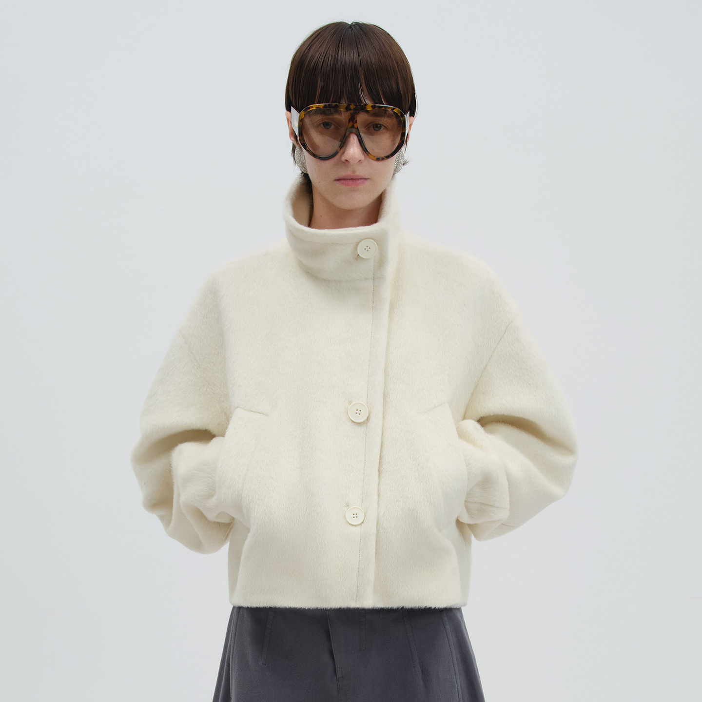 NMORE设计师品牌 25冬季新款 暖茶白苏力贝贝立领羊毛短大衣