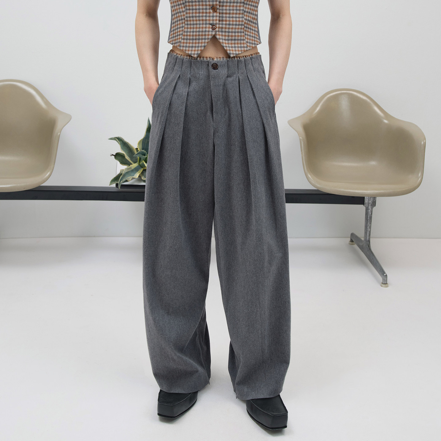 NMORE设计师品牌 【房东的猫同款】25秋季新款高腰褶裥廓形长裤