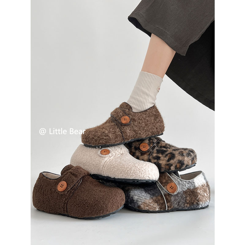 小熊出走纽扣毛毛勃肯鞋软底舒适