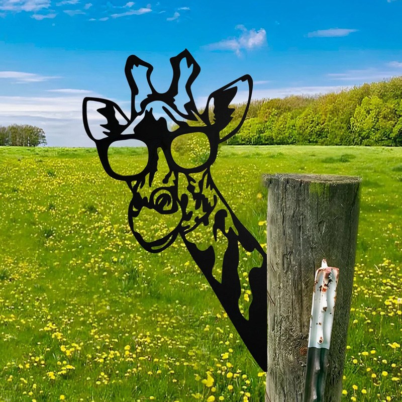 跨境独立站花园装饰偷窥牛户外长颈鹿金属铁艺装饰庭院插件摆件