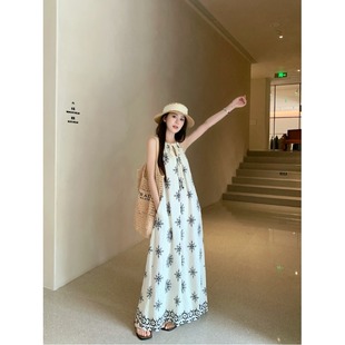 法式 复古碎花度假风吊带连衣裙女夏季 系带A字裙海边长裙慵懒裙子