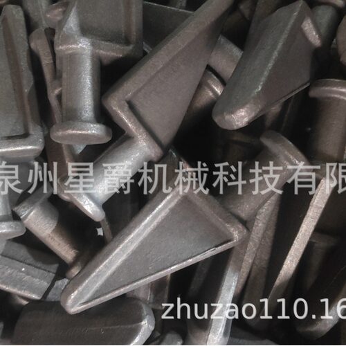 泉州 挖掘机 四轮一带    支重轮  斗齿 驱动轮 引导轮  精铸壳体