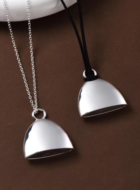 银色半月金属吊坠项链女轻奢小众设计高级感黑绳长款叠戴毛衣链