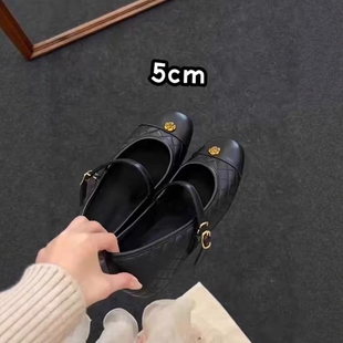 羊皮版法式复古圆头内增高玛丽珍鞋女山茶花小金扣一字带通勤单鞋