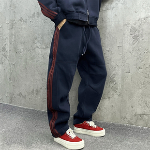 慵懒风宽松百搭弯刀裤 秋冬加厚重磅撞色侧条纹三条杠休闲卫裤 男士