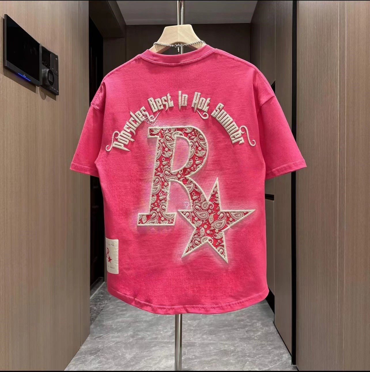 특별 정리 세일 브랜드 대외 무역 카운터 컷 라벨 및 누락 된 2024 신상품 트렌디 브랜드 남성 및 여성 미국 반팔 티셔츠