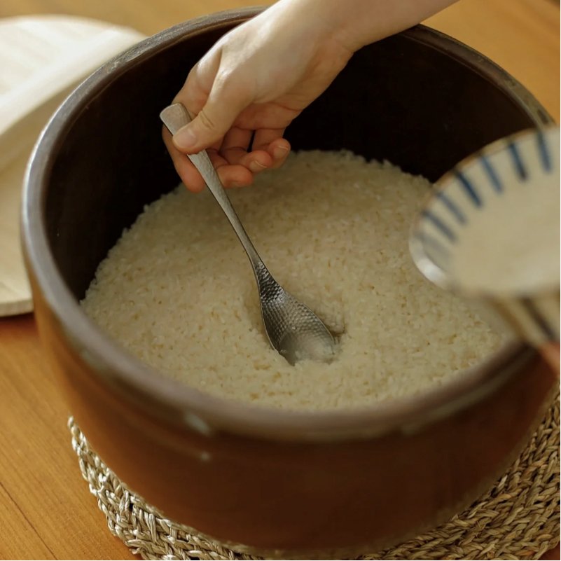 家用土陶老式大水缸陶瓷大号 养鱼 庭院睡莲土瓮荷花缸瓦缸送底座